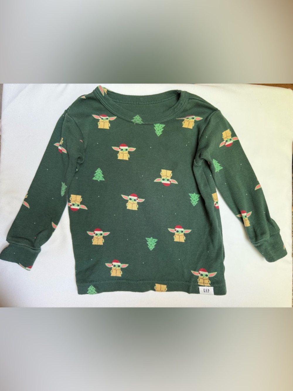 GAP Kids Dark Green Star Wars Holiday Long-Sleeve Tee